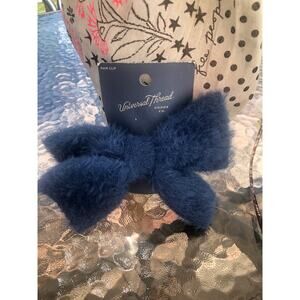 Universal Thread NWT Blue Faux Fur Bow Clip